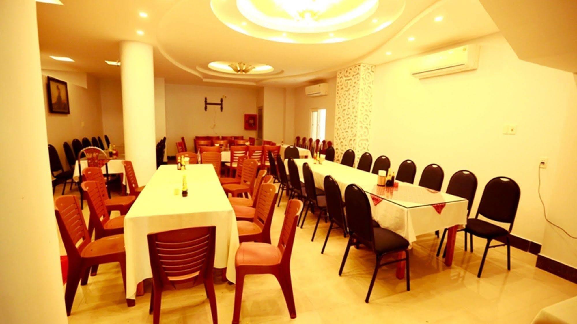 Xuan Hung Hotel Danang Exterior photo