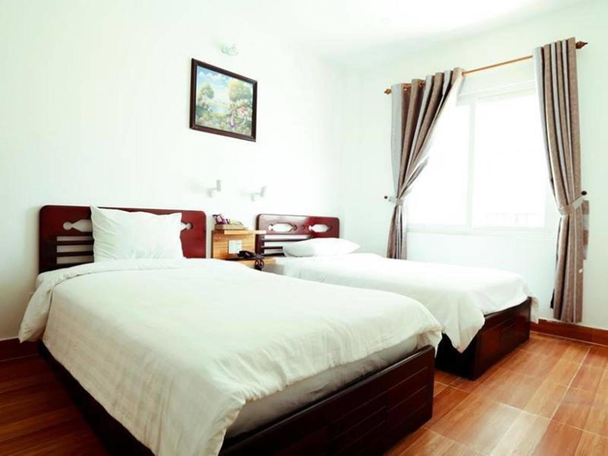 Xuan Hung Hotel Danang Exterior photo
