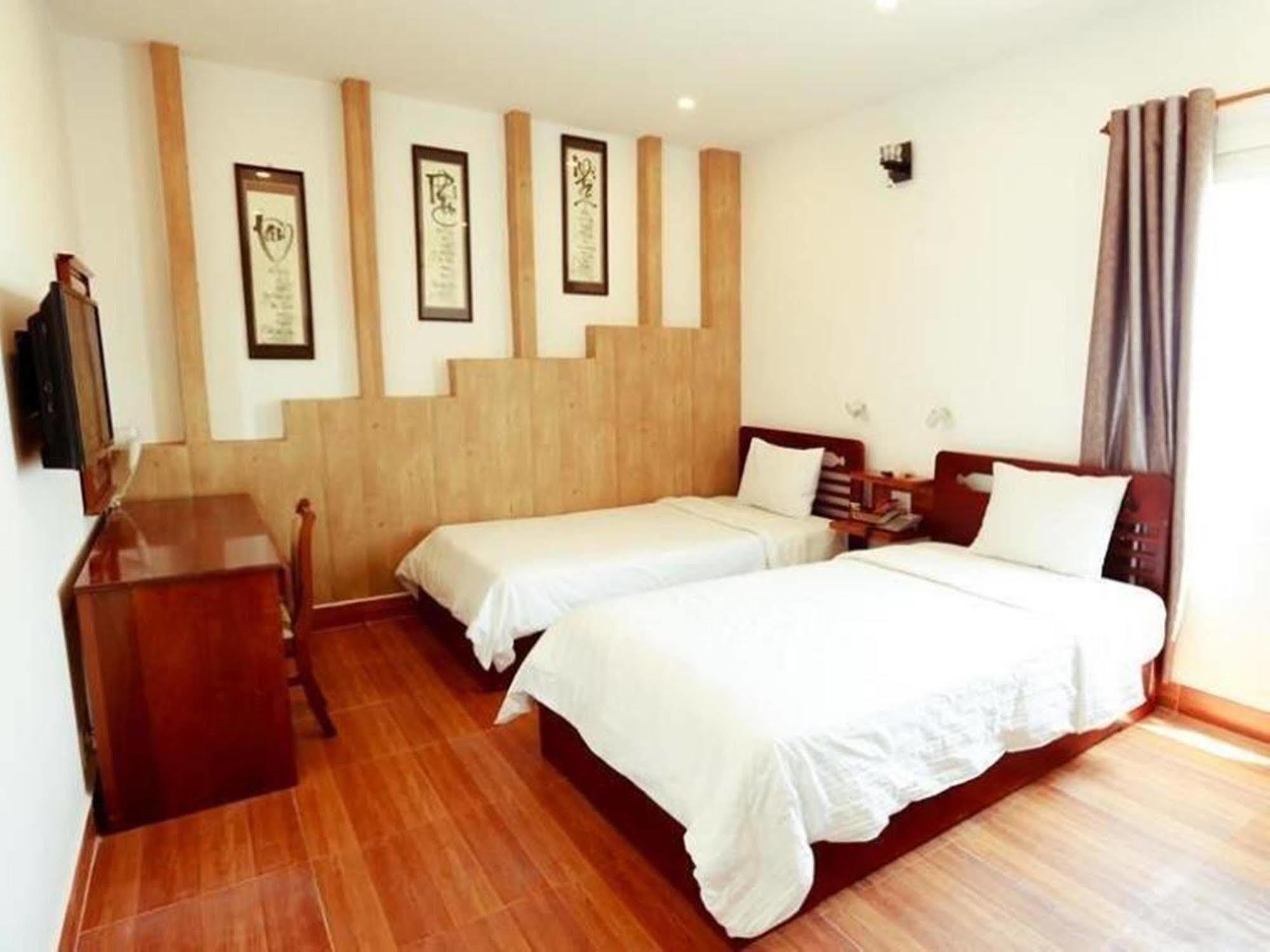 Xuan Hung Hotel Danang Exterior photo