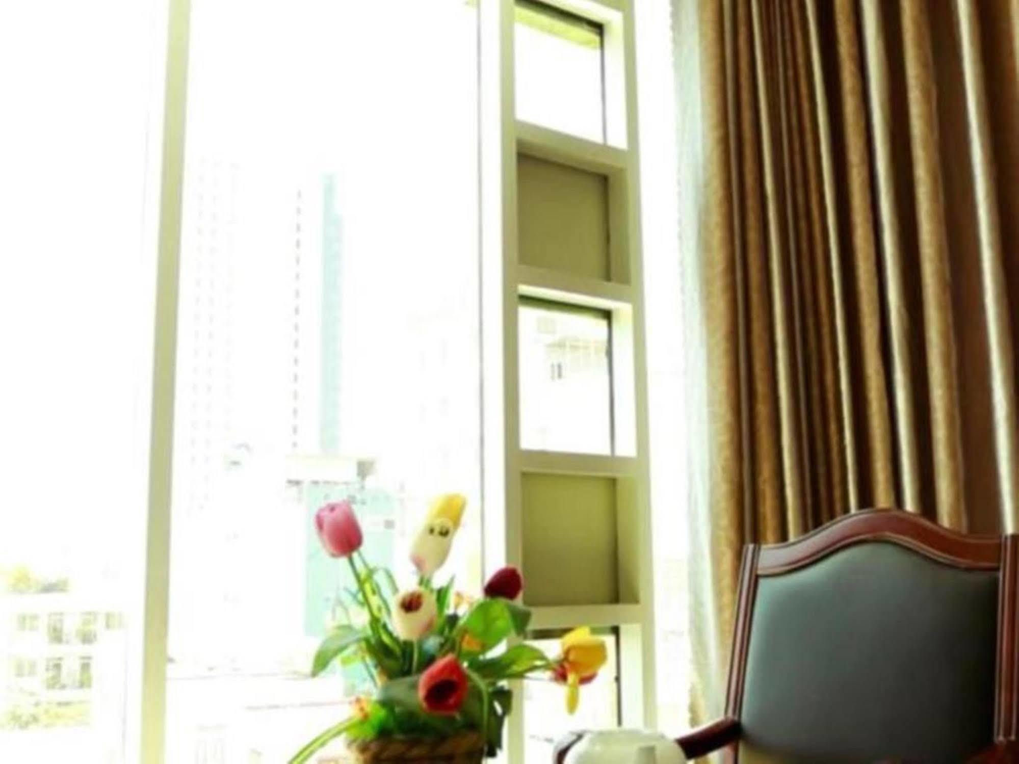 Xuan Hung Hotel Danang Exterior photo
