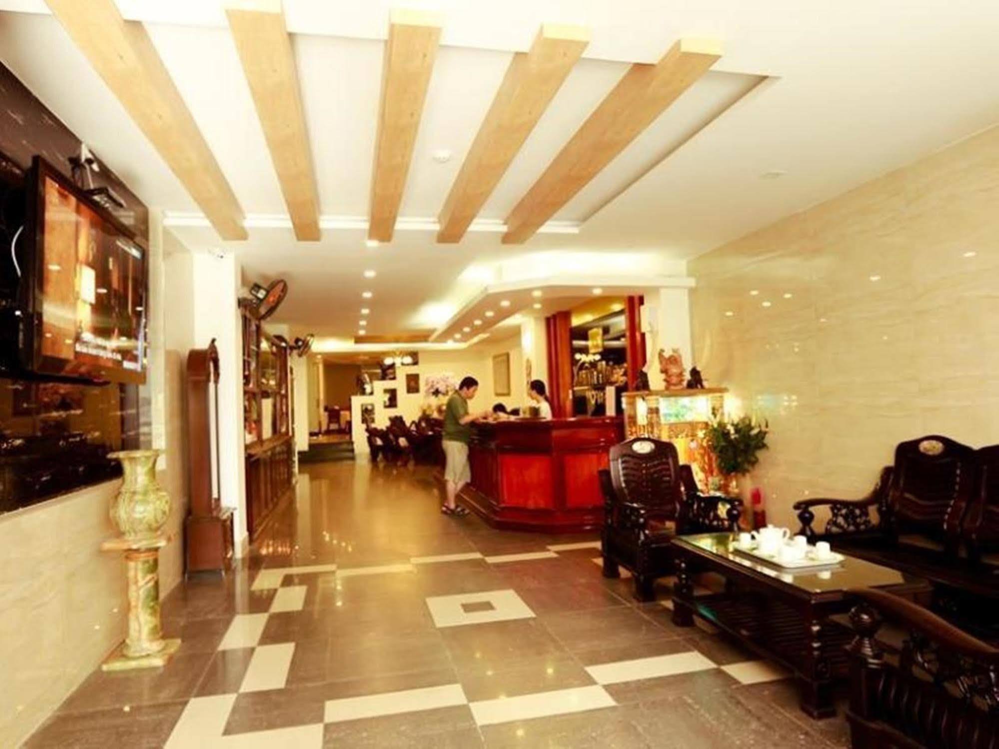 Xuan Hung Hotel Danang Exterior photo