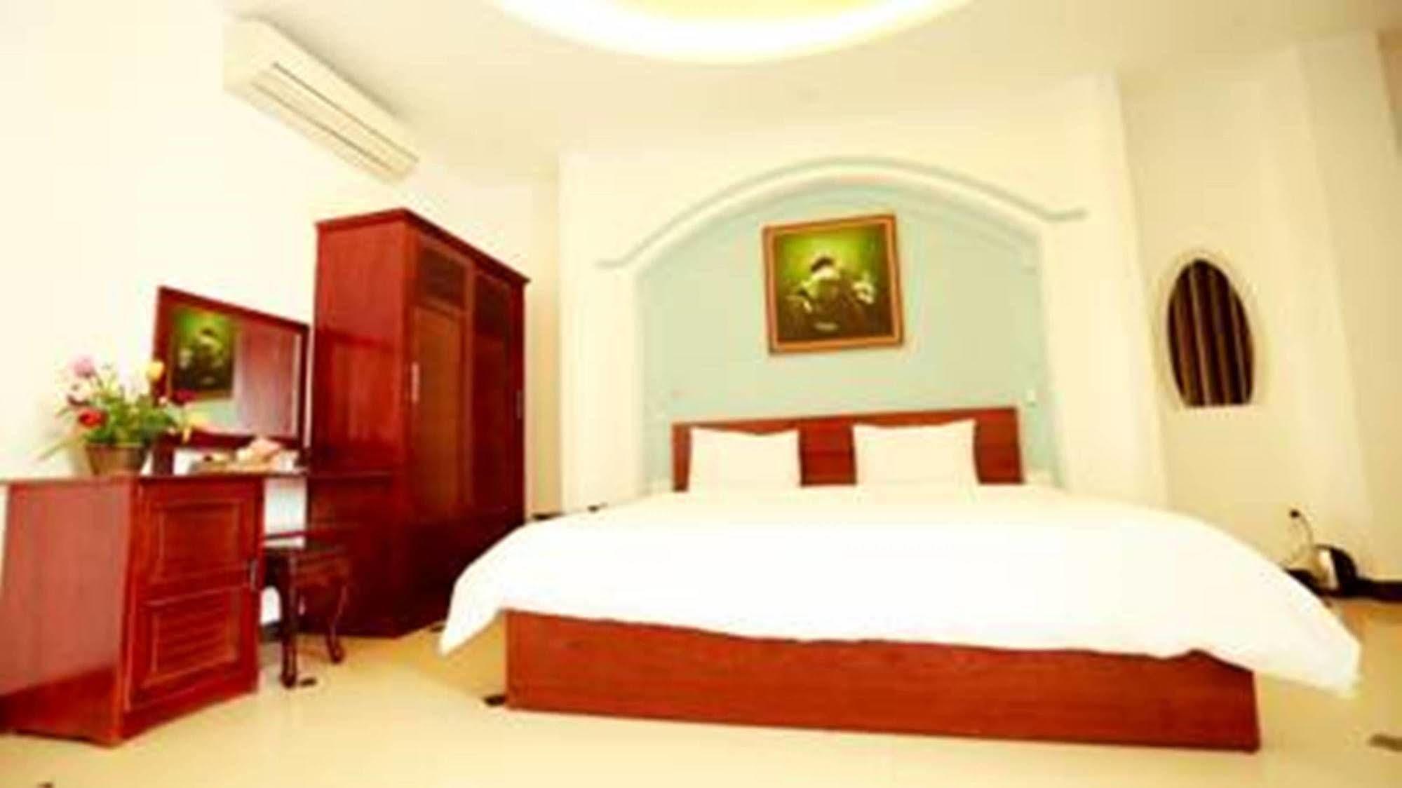 Xuan Hung Hotel Danang Exterior photo