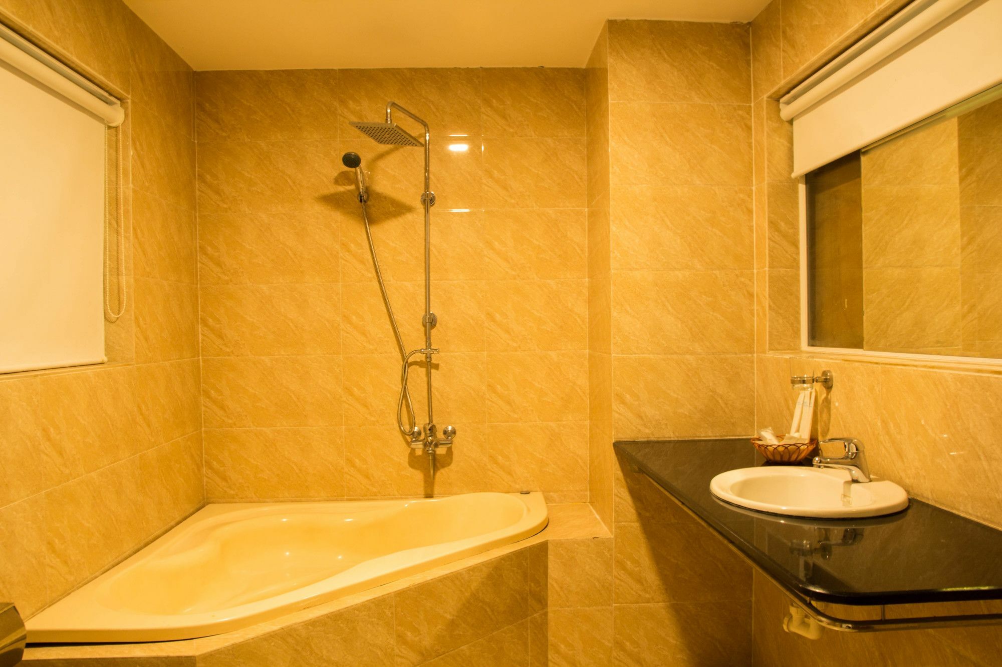 Xuan Hung Hotel Danang Exterior photo
